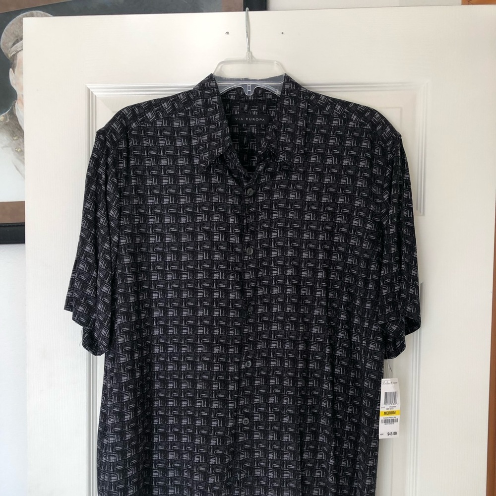 New Men’s medium black Via Europa shirt